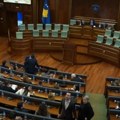Totalno rasulo, i tako u nedogled: Konstitutivna sednica skupštine u Prištini prekinuta jedanaesti put