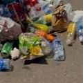 Grozne scene u centru Beograda Iza blokadera foteljaša - samo tone đubreta (video)