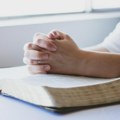 Sutra ne zaboravite ove dve molitve! Vernici ih čitaju s nadom u zaštitu i isceljenje imaju posebnu moć ako ih izgovorite baš…
