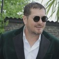 Ima luks vilu na kojoj mu svi zavide, svoj vinograd, a evo u kakvoj je kući Aco Pejović živeo u Prijepolju