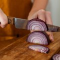 Nema više suza zbog seckanja luka – naučnici pronašli rešenje