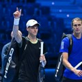 Siner prejak za Zvereva: Italijan obezbedio polufinale završnog mastersa