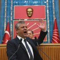Predsednik glavne opozicione partije Turske smenjen odlukom suda osnovao novu stranku