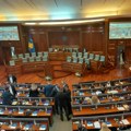 Poslanici DPK i Alijanse došli u kosovsku skupštinu, tražili nastavak konstitutivne sednice