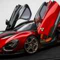 Poseban Alfa Romeo 33 Stradale odaje počast Parizu