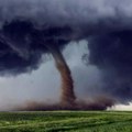(Video) Tornado razara Teksas, Oklahomu I Arkanzas Petoro poginulih u tornadu u Teksasu i Oklahomi, 250.000 domaćinstava bez…