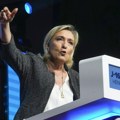 Oglasila se Le Pen nakon makronove odluke: Evo šta o raspuštanju skupštine kaže liderka francuske krajnje desnice