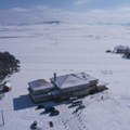 Ovo selo nazivaju "srpskim Sibirom": Mali đaci su veliki borci! Led ih sve okovao, ali oni nikad ne kasne u školu (foto)