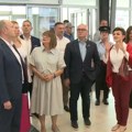 Beži k'o funkcioner od naroda i novinara: Od 1. novembra zvaničnici kao u "zemlju propali"