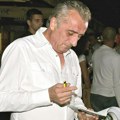 Odrastao sa maćehom hajrušom, oca ćazima viđao vikendom: Pevač majku upoznao tek sa sa 14 godina, poslednji boem zaradio…