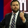 "Pomolimo se..." Oglasio se potpredsednik SAD nakon što je upucan Trampov saradnik