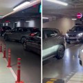 "Ljudi čekaju da izađu iz garaže i sat vremena, neviđeno": Nezapamćena gužva u beogradskom tržnom centru!