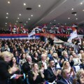 Ponosno se vijore Srpske trobojke: Sve je spremno za završni miting Srpske liste u Zvečanu (foto)