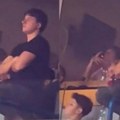 To može samo on! Miloš Teodosić sa cigaretom u ruci gledao Zvezdu iz lože Arene