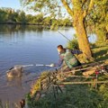 LJubiša upecao najveću ribu: Izvukao šarana od 10 kilograma