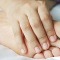 Oštar bol u peti može imati više uzroka, od upale do preloma