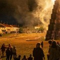 Na lomači postavili maketu džamije, usledila hapšenja i oštre osude