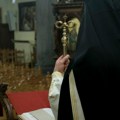 Nestvaran prizor u Pupinovom Idvoru: Ona je ušetala u crkvu, meštani uvereni da je ovo znak sa neba (snimak)