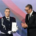 Vučić dodelio odlikovanja povodom Dana srpskog jedinstva i zastave. Među laureatima Petar Božović, predsednik Kazahstana…