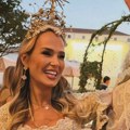 Veliko slavlje kod Marijane Mateus: Sve puca od glamura, kao na dvoru - ljudi sa perikama, a ona maskirana