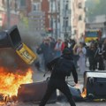 Francuska policija ispalila suzavac na demonstrante ispred škola: Premijer Lekorni ocenio proteste kao najnasilnije u…