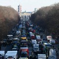 Stoji cela nemačka: Traktorima se priključili vozovi, demonstranti poručuju - Pojačaćemo proteste, vlada Olafa Šolca se…