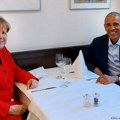 Vašington: Obama predstavlja memoare Angele Merkel