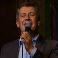 Enes Begović drastično smršao i osedeo nakon smrti sina... Pevač se povukao nakon porodične tragedije, a sada je…