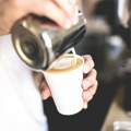 Kineski lanac kafeterija ušao na američko tržište - Šta će biti sa Starbaksom?