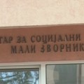 Deca na protestima, socijalna služba na vratima? Opština Mali Zvornik vaspitava po partijskoj liniji