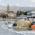 Dvoje teško povređenih u snažnom nevremenu u Splitu, 26 osoba zatražilo pomoć