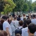 Protest ispred suda u Novom Pazaru, traži se oslobađanje uhapšenih