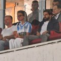Ko je žena u plavo-belom dresu, koja je sedela u loži Marakane i gledala meč Zvezda - Pafos?