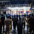 Protest podrške Novosađanima u Leskovcu: Značke su vam krvave
