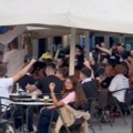 Grobari okupirali centar Madrida: Španci u neverici gledaju šta navijači Partizana rade po kafićima!