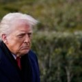 Trump kaže da je sam odlučio da ne napadne Iran