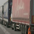 Teretni terminali na granicama blokirani, putnički saobraćaj normalan: Ulaz moguć samo na nekoliko prelaza