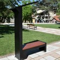 Три соларне клупе постављају се на јавним површинама у Прокупљу