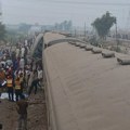 Četiri osobe poginule a 30 povređeno kada je voz iskočio iz šina u Pakistanu