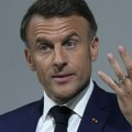 Makron između dve vatre: Francuski predsednik pokušava da preokrene političku situaciju u zemlji