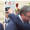 Najsrdačniji pozdrav Vučića i Makrona Predsednik Srbije u Jelisejskoj palati (video)