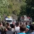 Prvi snimci sudara u kojem je dvoje nastradalo u udesu učestvovalo i službeno vozilo (Video)