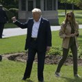 Трамп са Меланијом стигао на место смрти 121 особе: Катастрофалне поплаве разориле Тексас