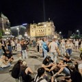 MUP: Juče održana neprijavljena javna okupljanja na 38 lokacija, sa 19.665 lica