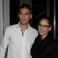 Nakon skandala niko ne zna gde je Vujadin, ali Mirka uživa u Beogradu: Evo odakle se oglasila glumica (foto)