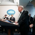 Saopštenje iz Bele kuće: Tramp, Melanija i Vens nepovređeni nakon pokušaja atentata u Vašingtonu