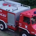 Stiglo terensko vatrogasno vozilo: Koviljski vatrogasci napokon osposobljeni za gašenje požara na nepristupačnijem terenu…