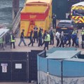 Britanska desnica traži oštriji stav prema Francuskoj zbog migranata