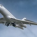 "Curi vam gorivo!": Pilot francuskog Rafala primetio neobičan trag iza luksuznog poslovnog aviona