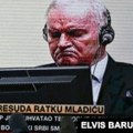 Reakcije na Mladićevu smrt: Od podsećanja na žrtve do njegovog veličanja